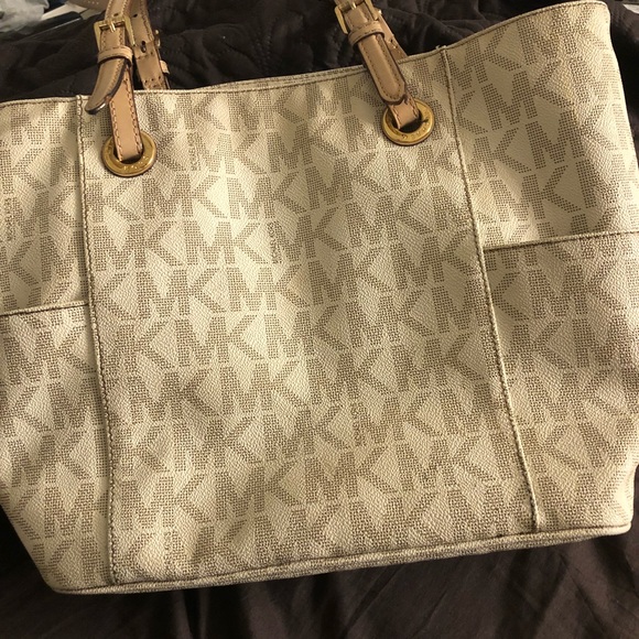 Authentic Michael kors bag and wallet - Picture 4 of 7